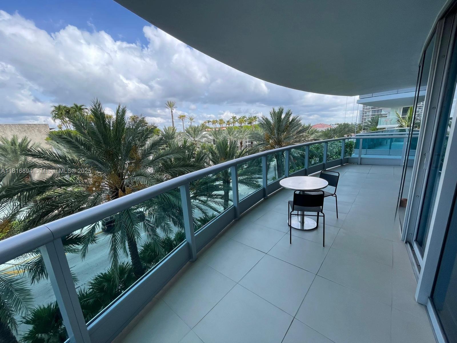 AZURE CONDO - Residential