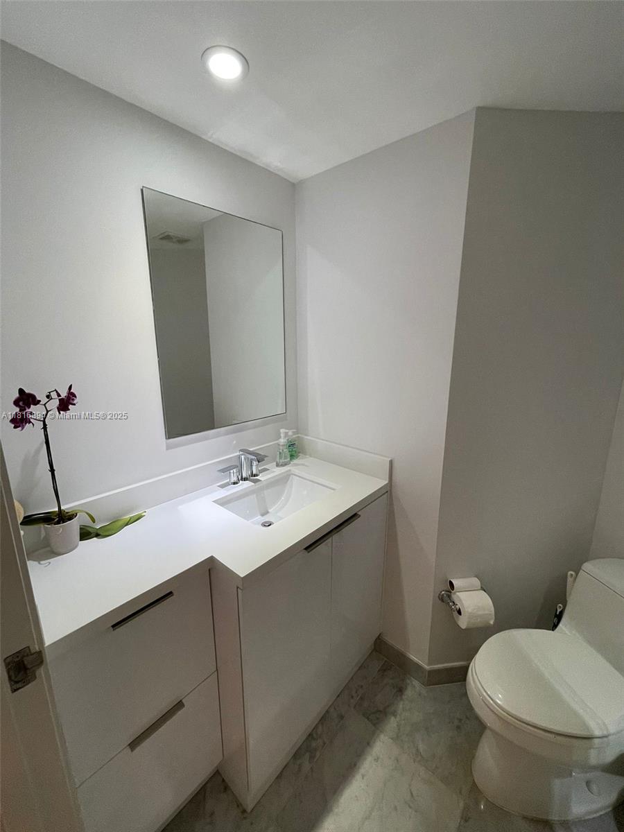 AZURE CONDO - Residential