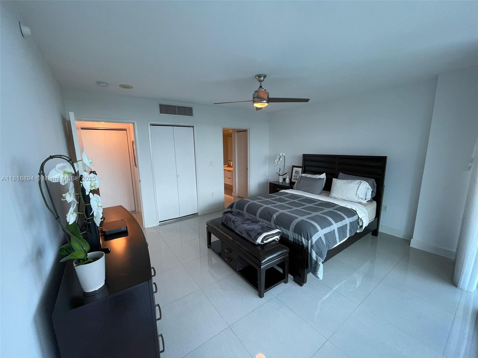 AZURE CONDO - Residential