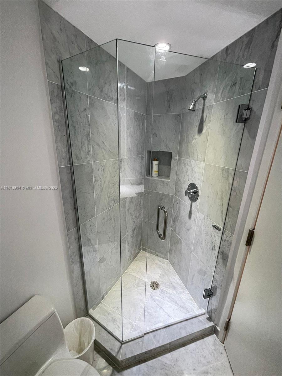 AZURE CONDO - Residential