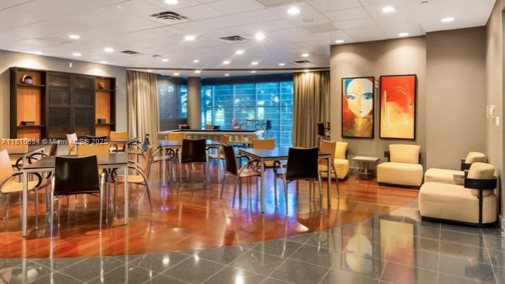 AZURE CONDO - Residential