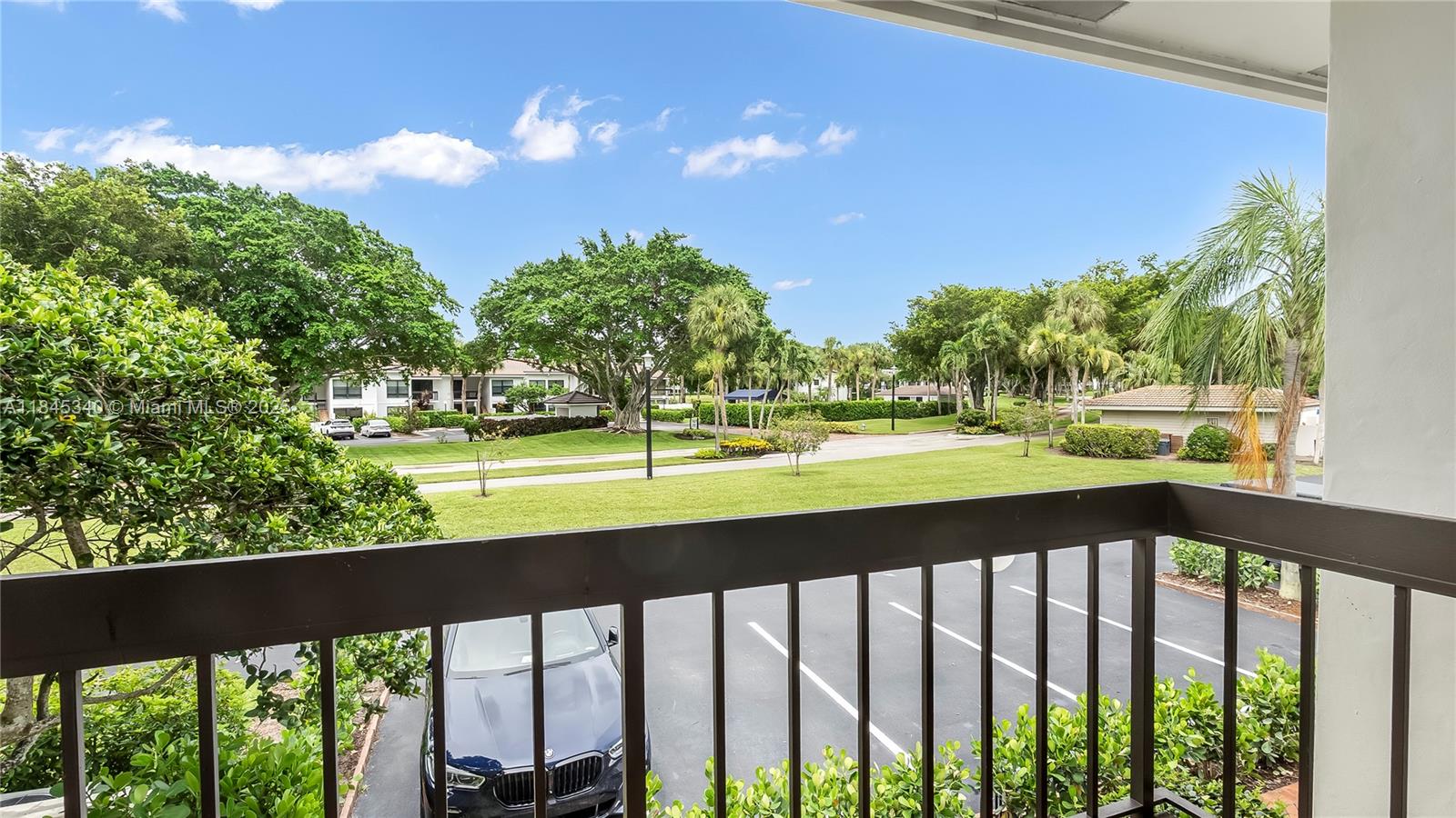 7770 Lakeside Blvd G308, Boca Raton, FL, 33434/$450,000 3 7770 Lakeside Blvd G308