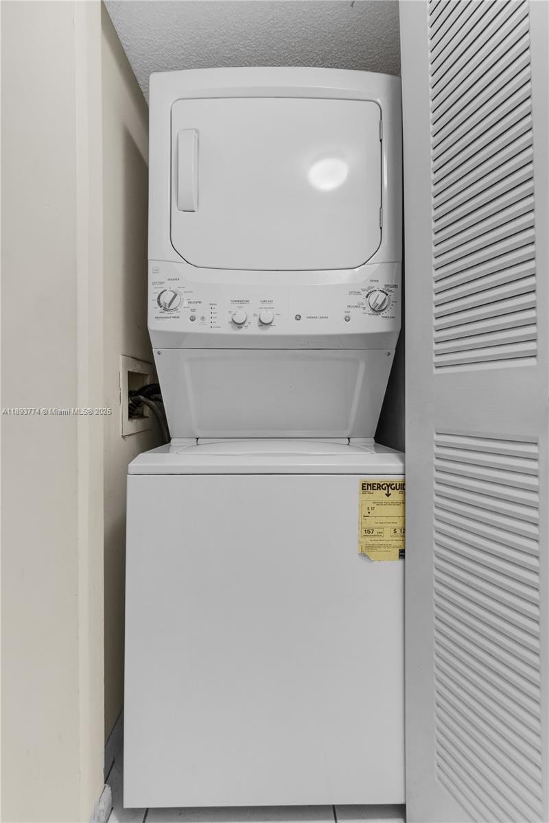 CASCADES OF LAUDERHILL 2 - Residential