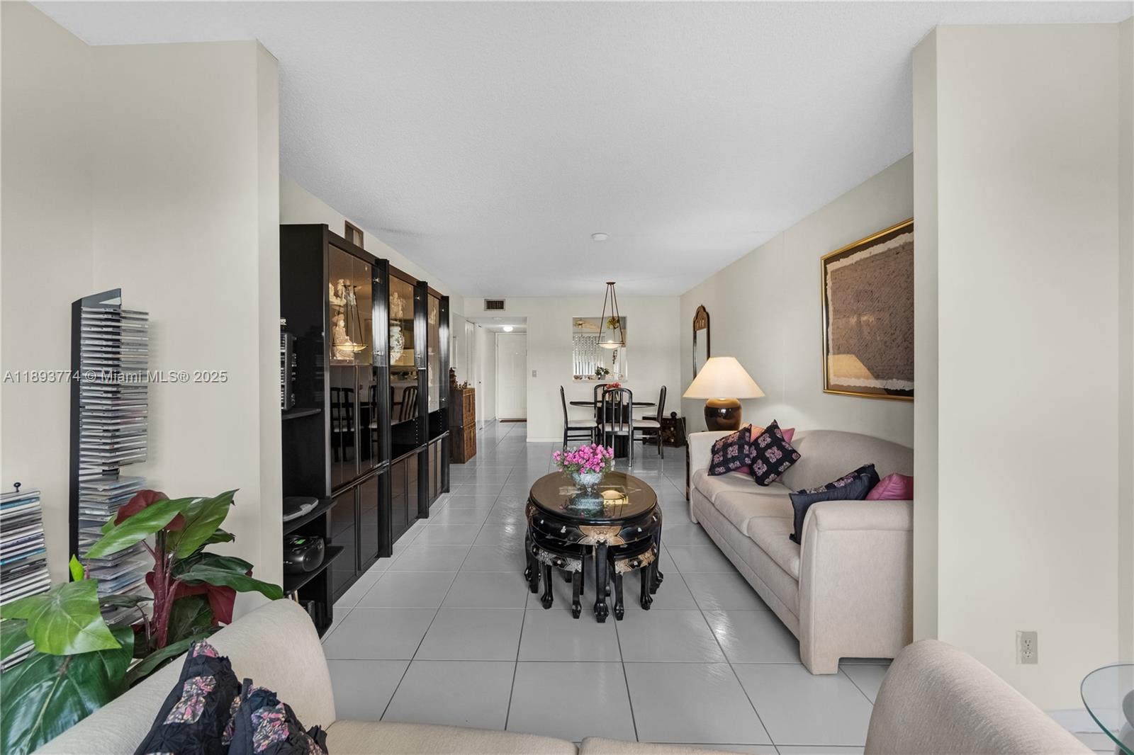 CASCADES OF LAUDERHILL 2 - Residential