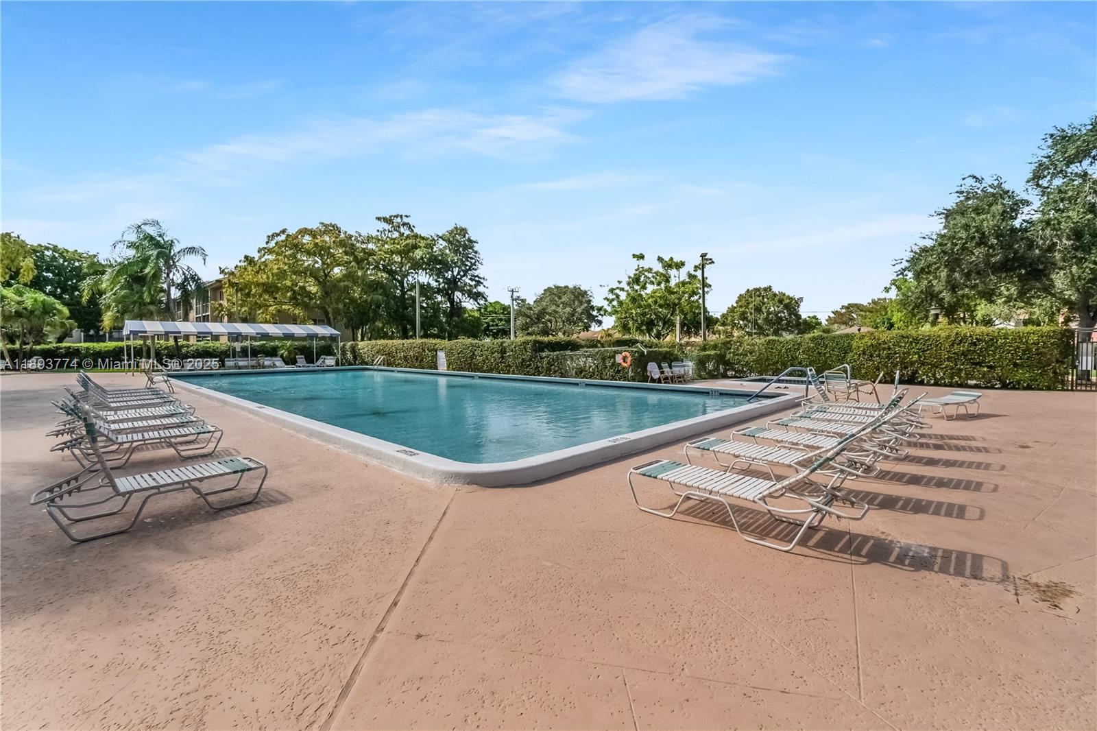 CASCADES OF LAUDERHILL 2 - Residential