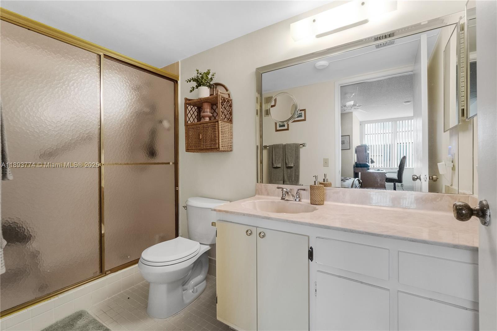 CASCADES OF LAUDERHILL 2 - Residential