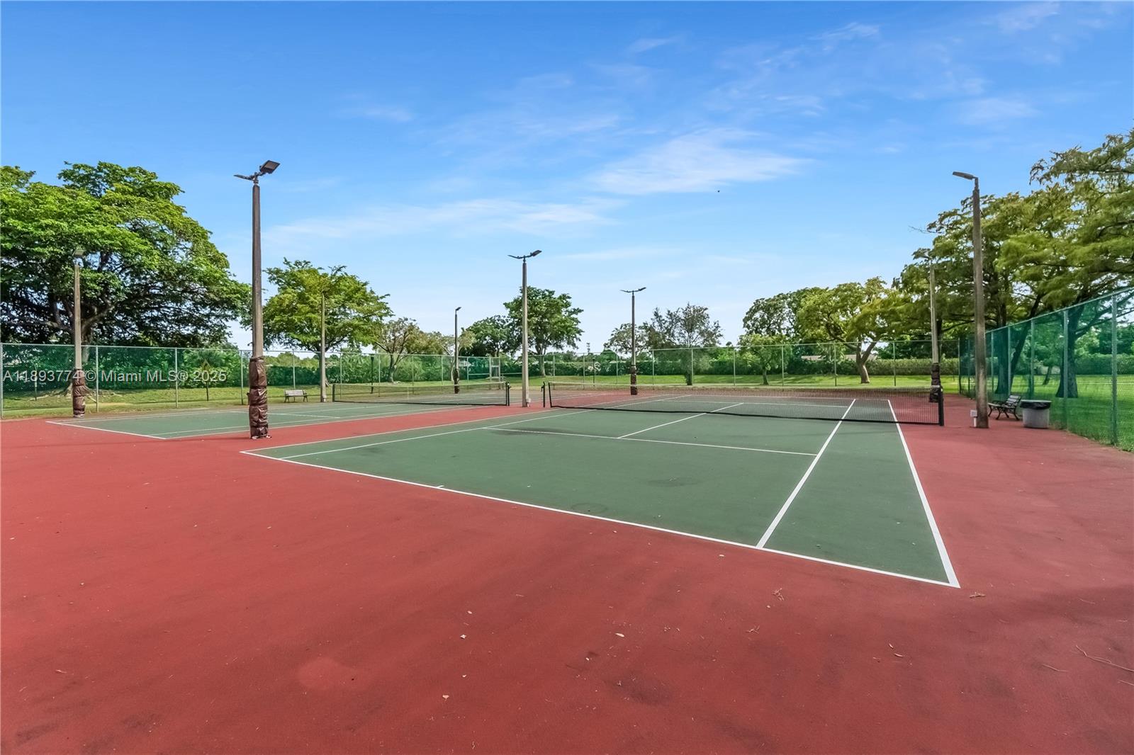 CASCADES OF LAUDERHILL 2 - Residential