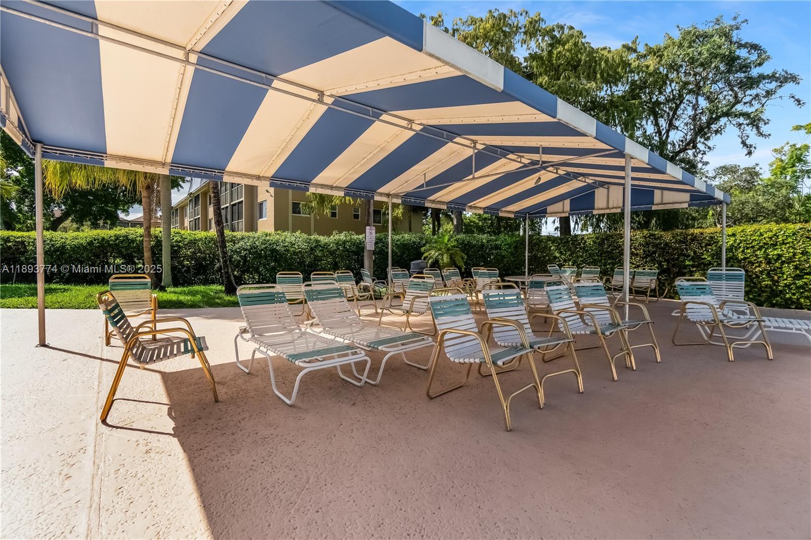 CASCADES OF LAUDERHILL 2 - Residential