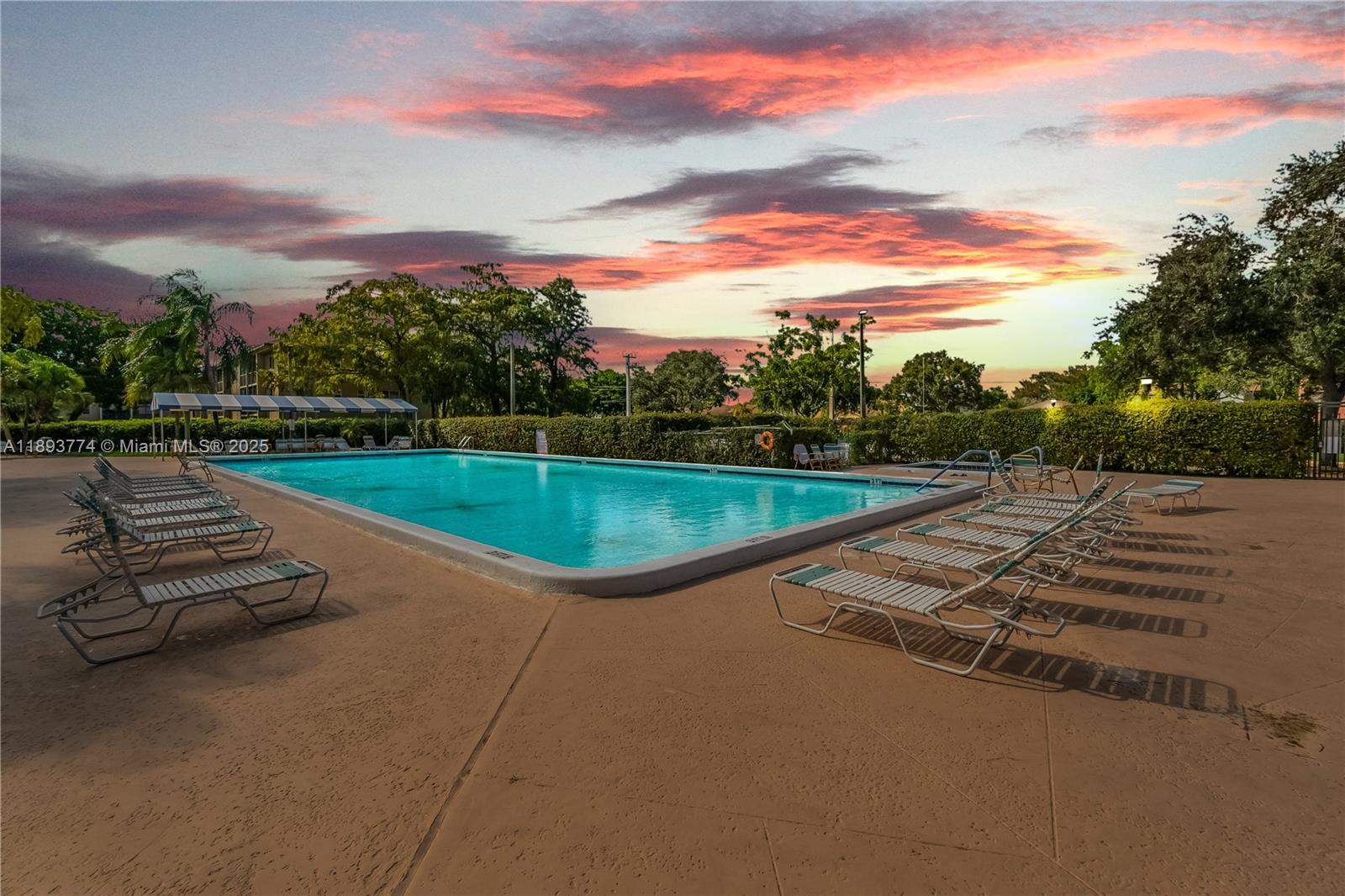 CASCADES OF LAUDERHILL 2 - Residential