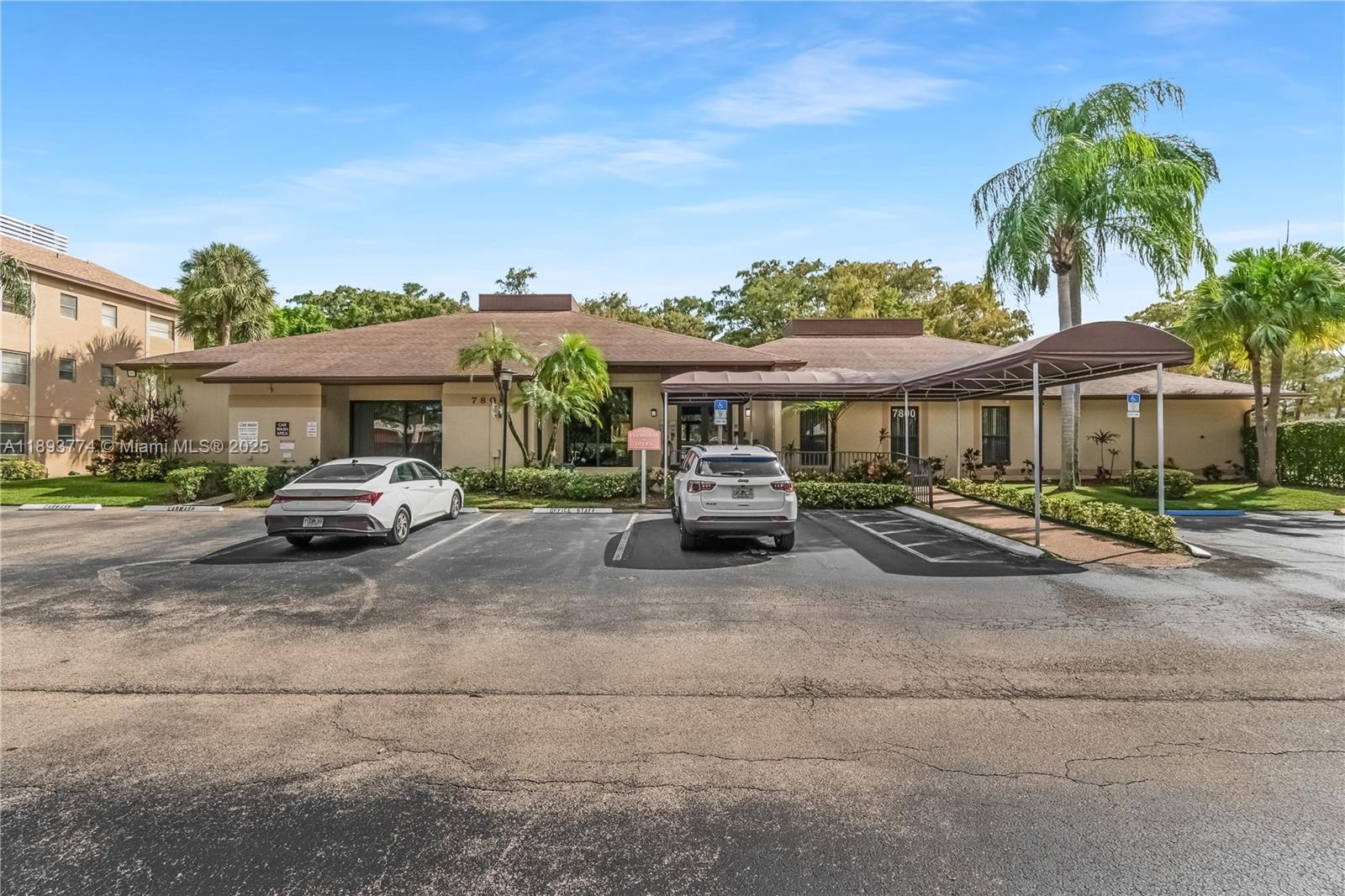 CASCADES OF LAUDERHILL 2 - Residential