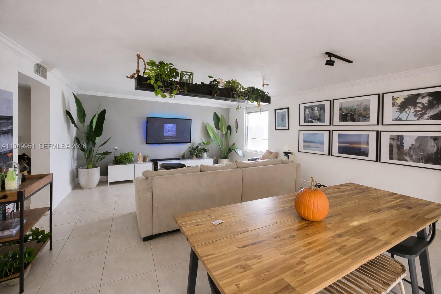 COCO WOOD CONDO - Residential