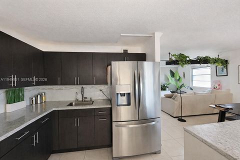 661 NE 195th St 103 Miami FL 33179