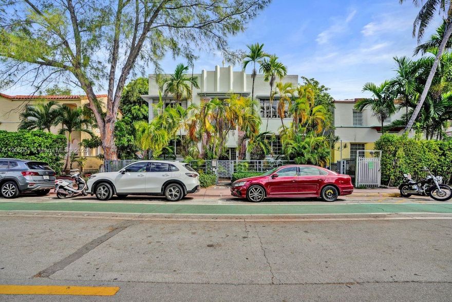 An incredibly charming 1-bed home in the heart of South Beach, walking distance to Lincoln Rd.  This beautifully maintained corner unit boast plenty of light and garden views on the second floor of the building while giving you plenty of privacy.  The home is walking distance to restaurants, shopping, Lincoln Rd and the beach.  You do not want to miss out on this rarely available unit.