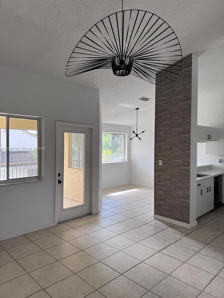 1304 Glenmoor Dr 1304