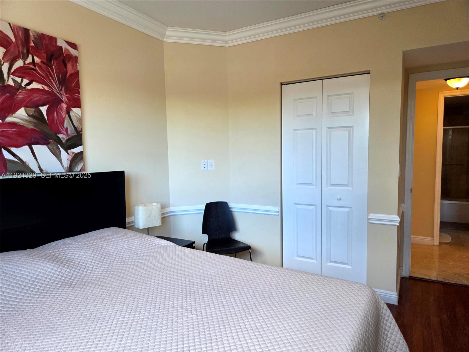 DUO CONDOMINIUM EAST - Residential