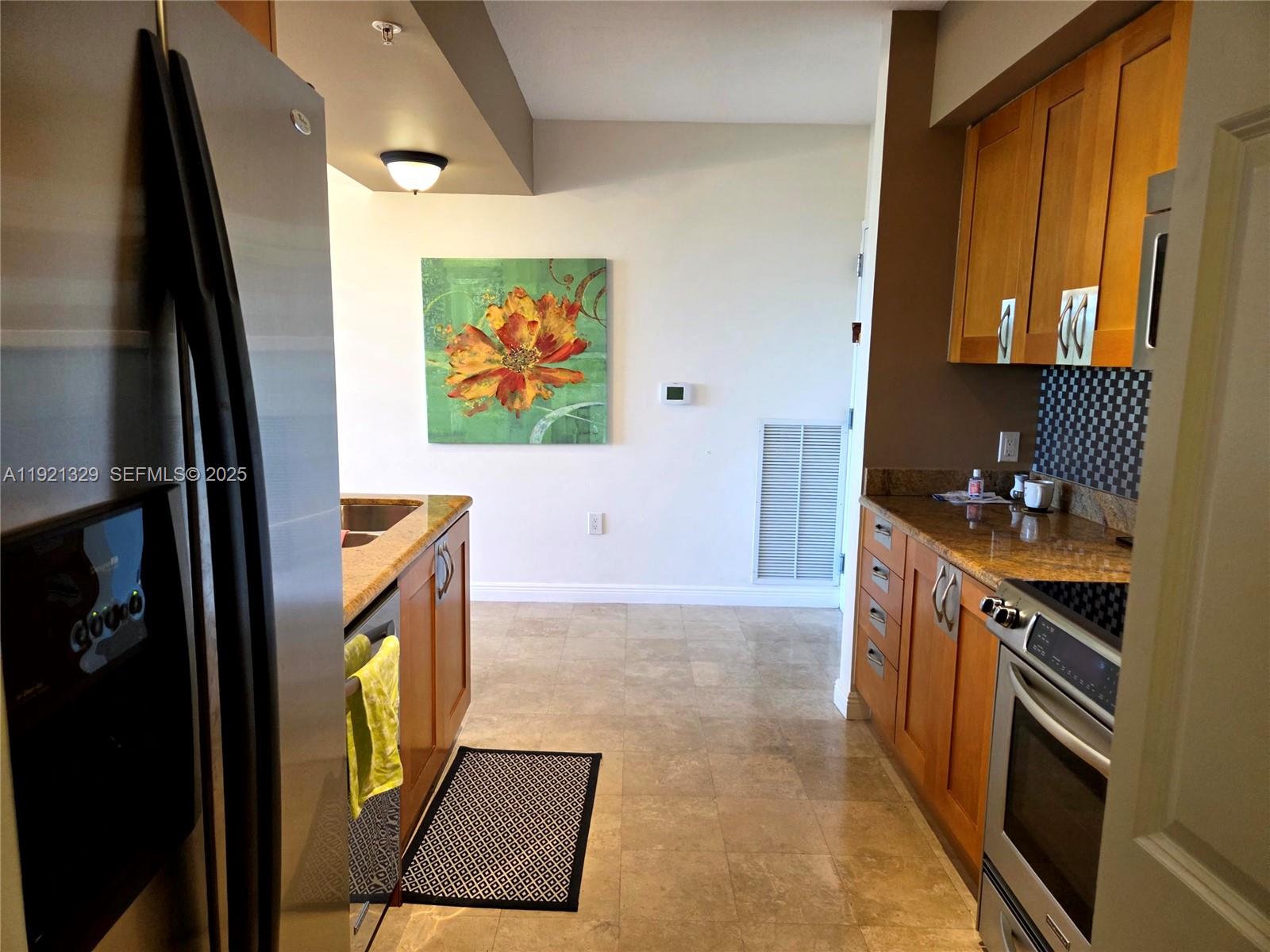 DUO CONDOMINIUM EAST - Residential