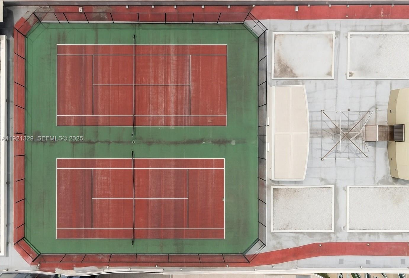 DUO CONDOMINIUM EAST - Residential