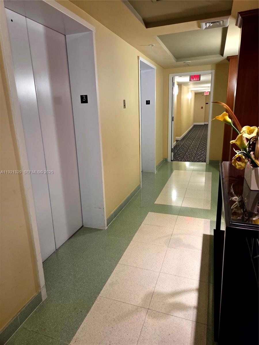 DUO CONDOMINIUM EAST - Residential