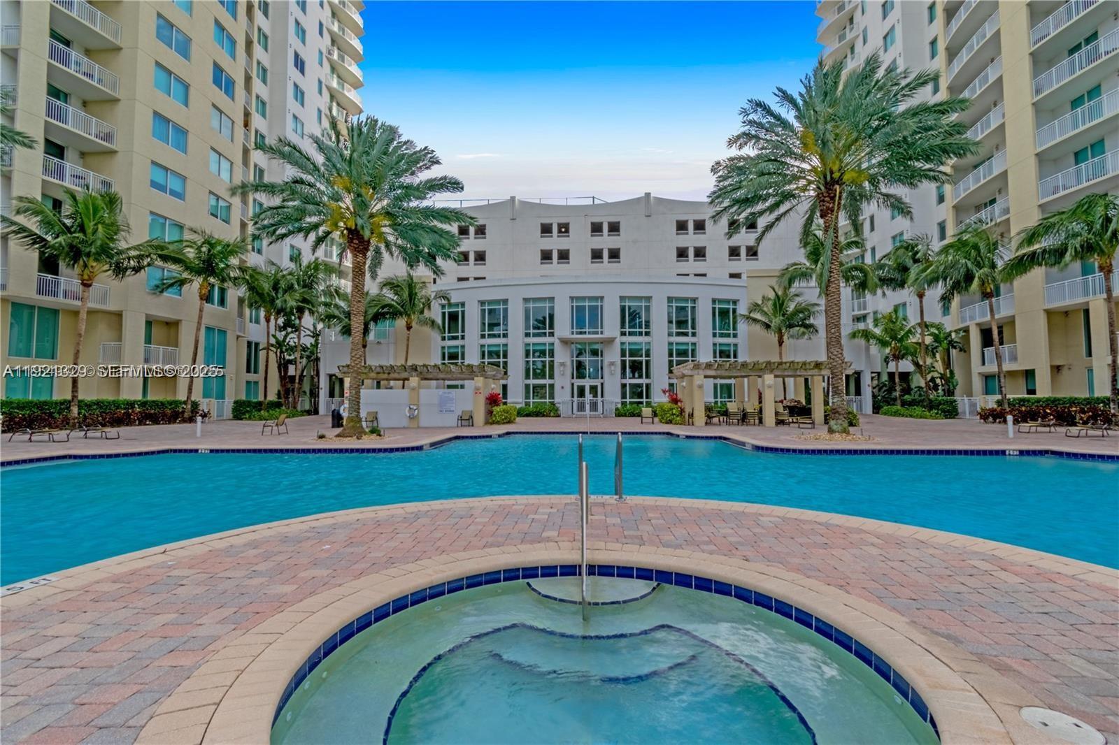 DUO CONDOMINIUM EAST - Residential