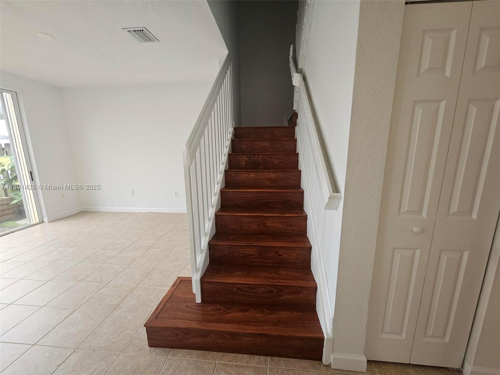 FLORIDIAN ISLES SOUTH - Residential Lease