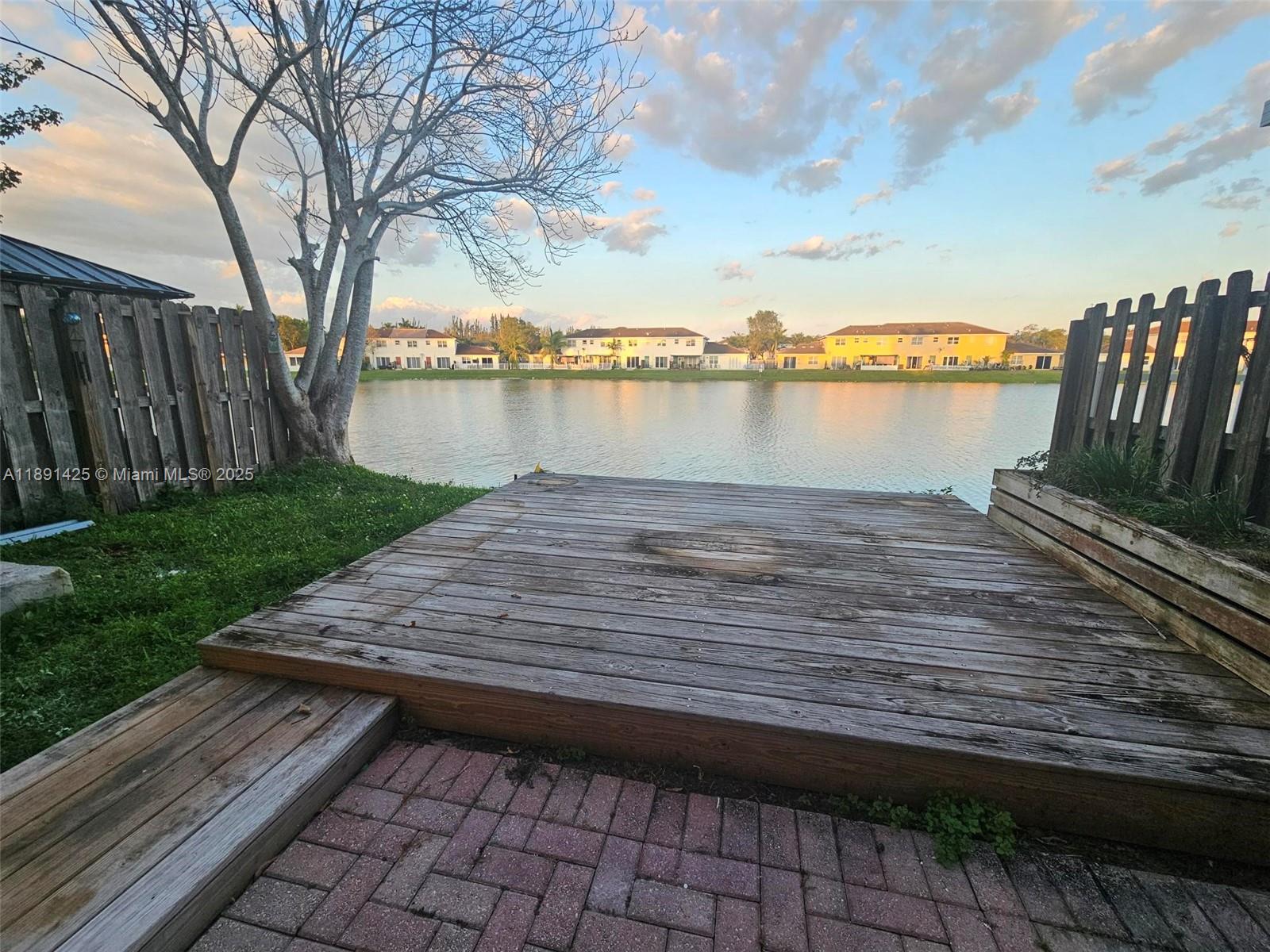 FLORIDIAN ISLES SOUTH - Residential Lease