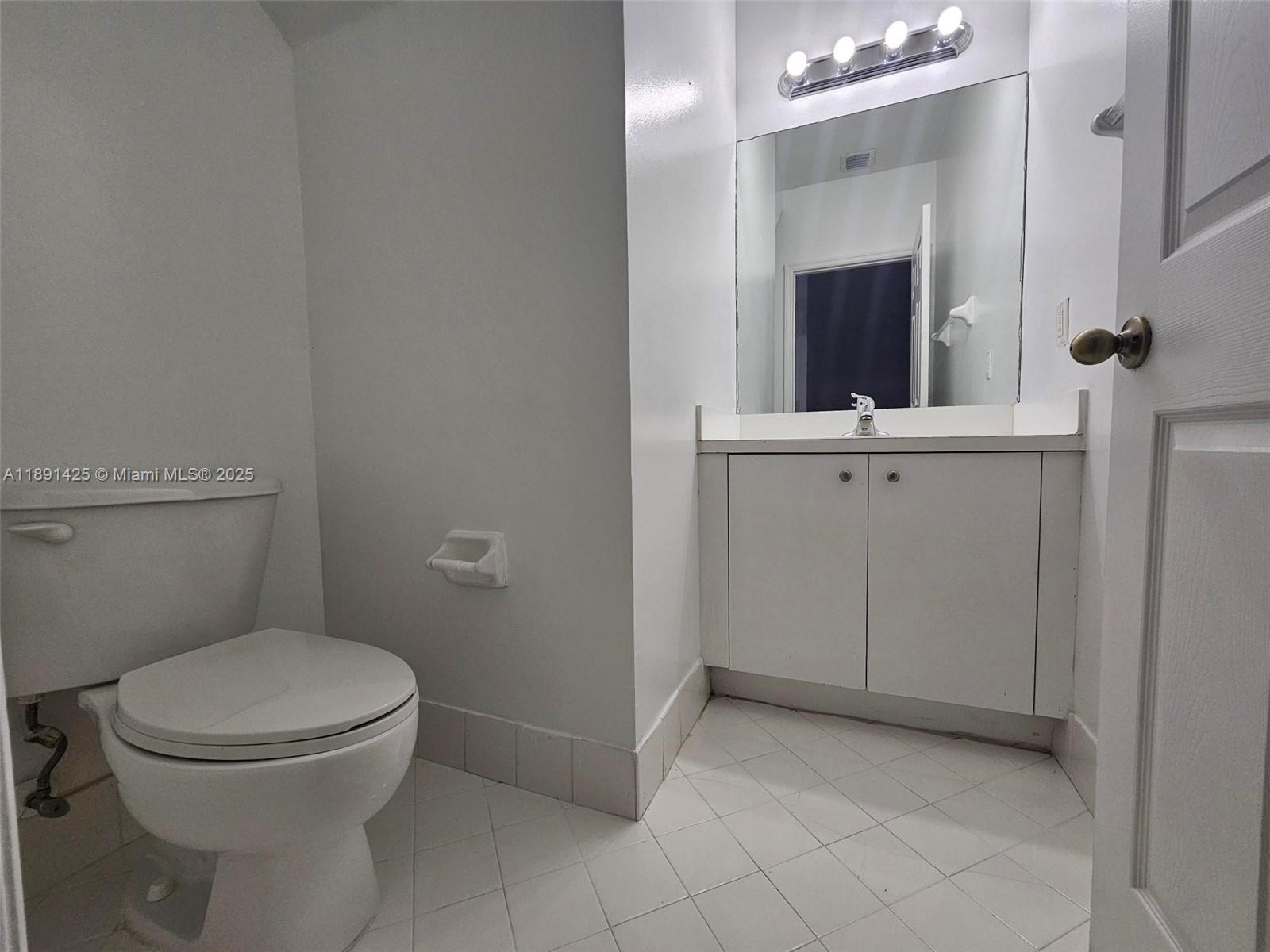 FLORIDIAN ISLES SOUTH - Residential Lease