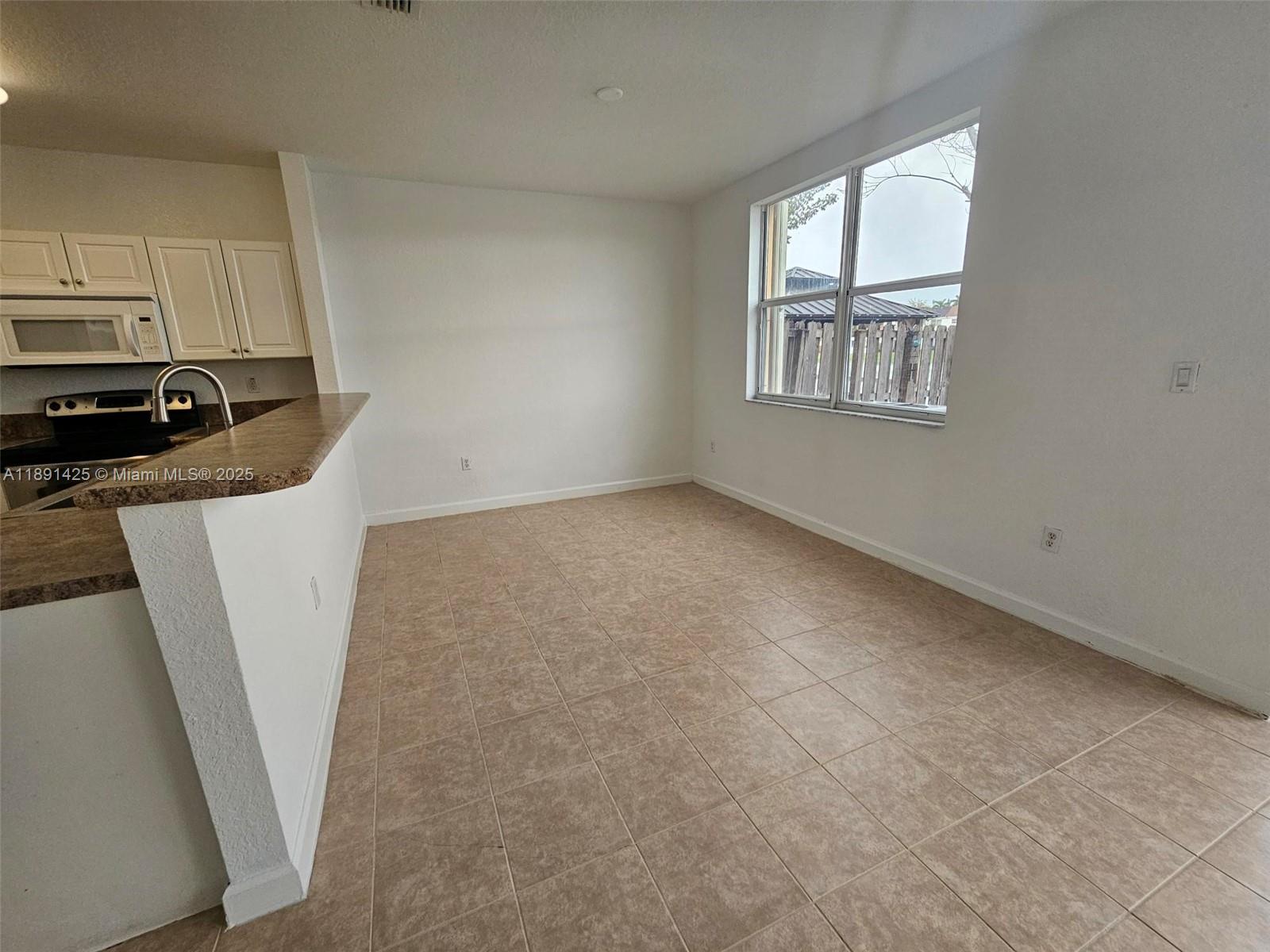 FLORIDIAN ISLES SOUTH - Residential Lease