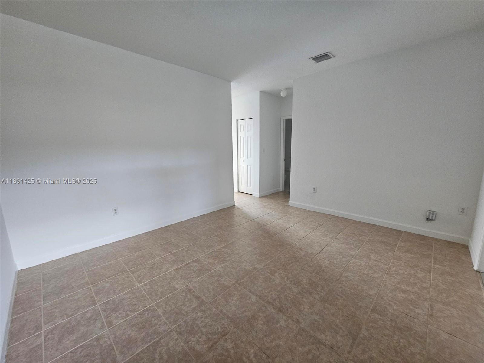FLORIDIAN ISLES SOUTH - Residential Lease