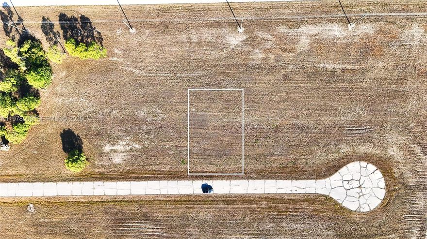 Fantastic opportunity to own a 0.18-acre vacant residential lot located in the desirable coastal community of Rotonda Villas. This property offers a great setting to build your dream home while enjoying the quiet surroundings and natural beauty of Southwest Florida. The lot is conveniently located near Gasparilla Rd, providing easy access to nearby shopping, dining, golf courses, and daily conveniences. Residents are just a short drive from the beautiful beaches of Boca Grande Beach and the world-class fishing and boating opportunities along the Gulf Coast.