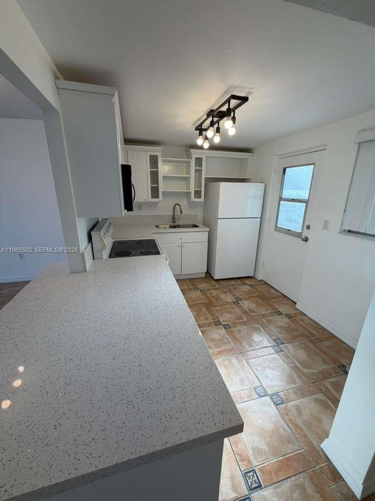 BYRON GARDENS CONDO - Residential Lease