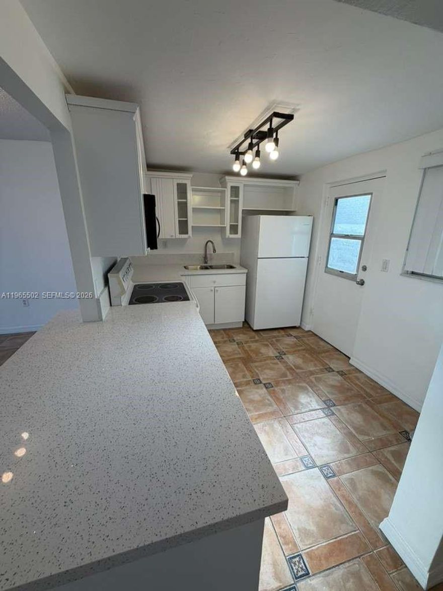 WELCOME TO BYRON GARDENS CONDO... Here we present this excellent buying opportunity! 1 bedroom with 1.5 bathrooms in excellent condition located in the heart of Miami Beach. Located on the 4th floor and just two blocks rom the beautiful beaches of Miami Beach. This apartment has already undergone several Improvements for the new buyers and is fully painted and clean. A beautiful apartment to enjoy the scent of the beach and the flavor of Miami Beach. The building offers a community pool and is very close to shopping, restaurants, supermarkets, and more. Don't miss this opportunity