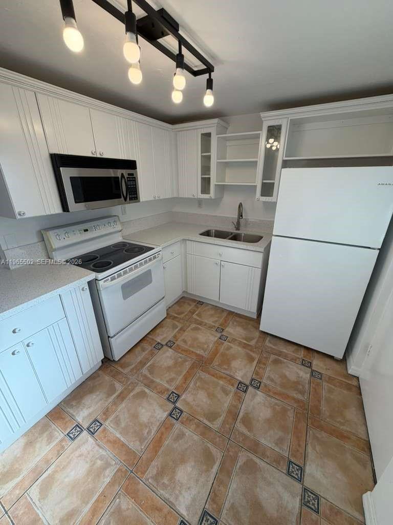 BYRON GARDENS CONDO - Residential Lease