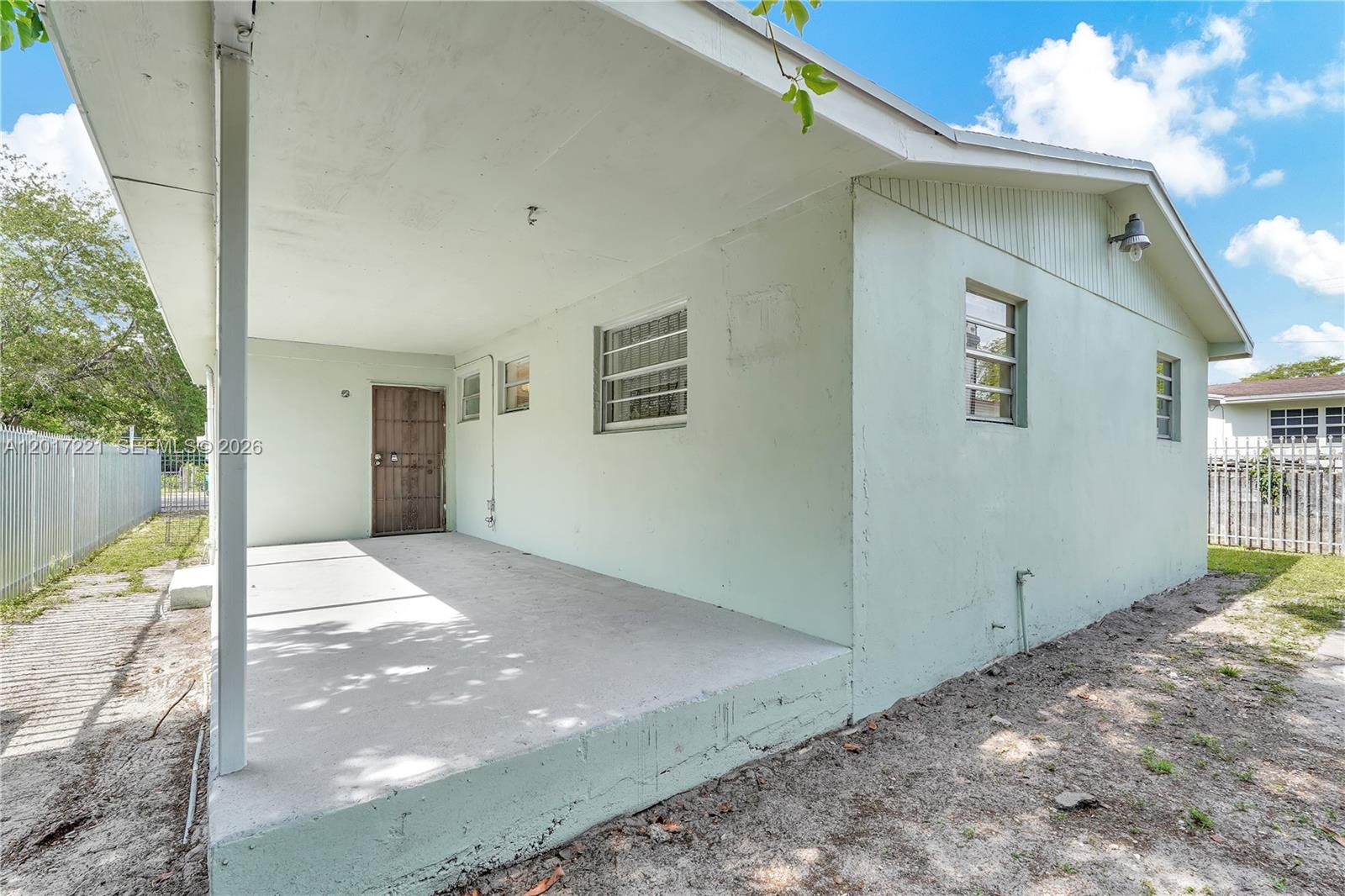 CORAL COURT - Residential