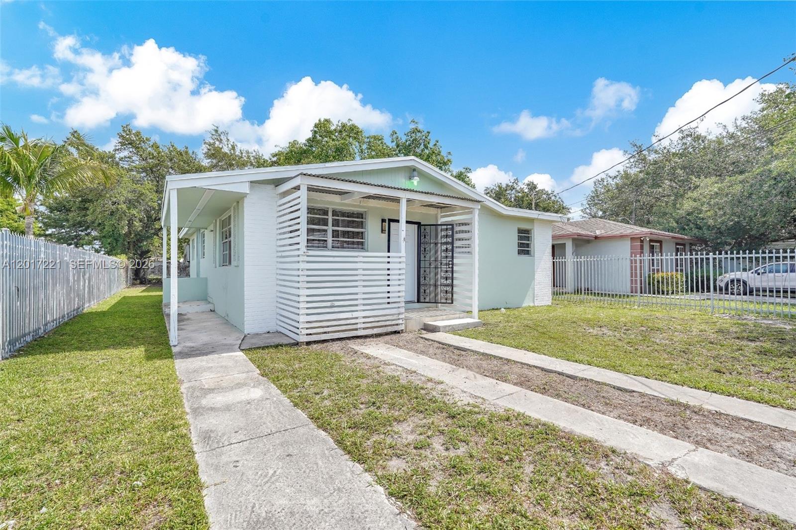 CORAL COURT - Residential