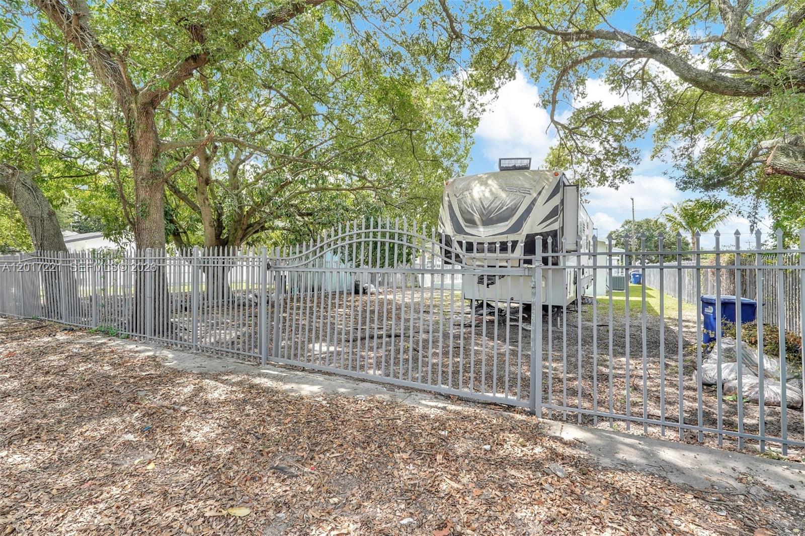 CORAL COURT - Residential
