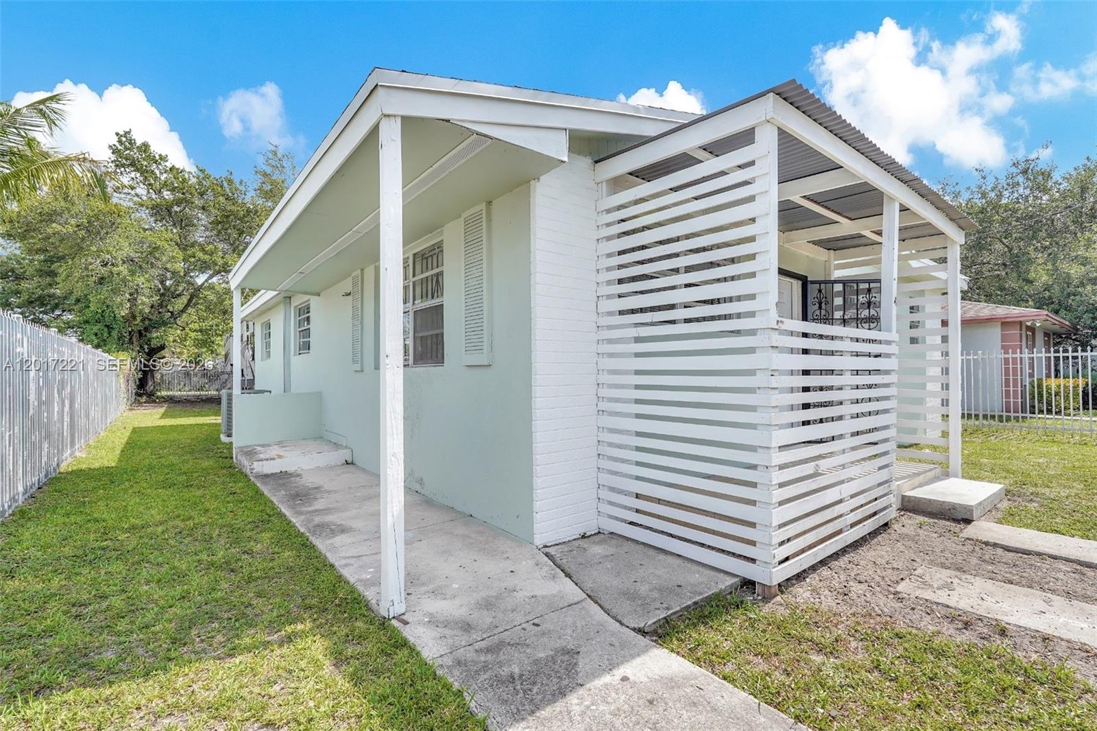 CORAL COURT - Residential