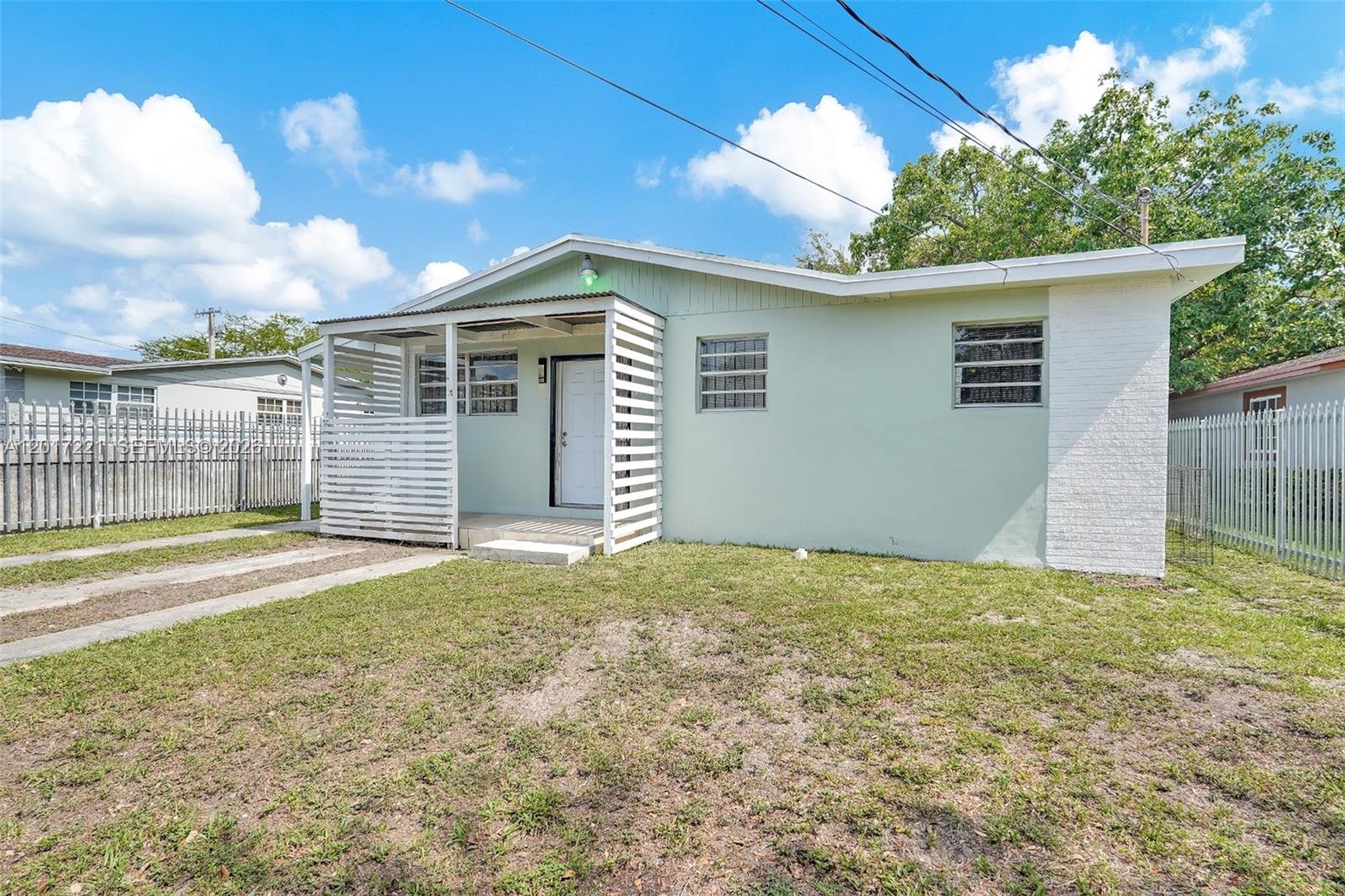 CORAL COURT - Residential