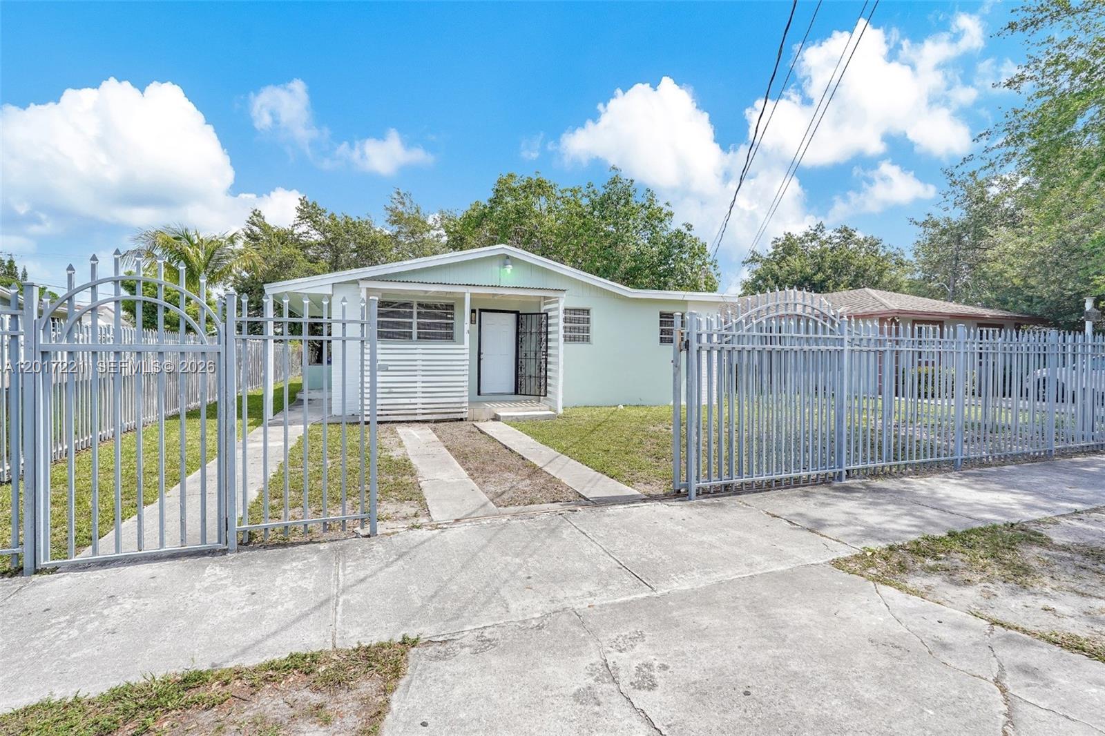 CORAL COURT - Residential