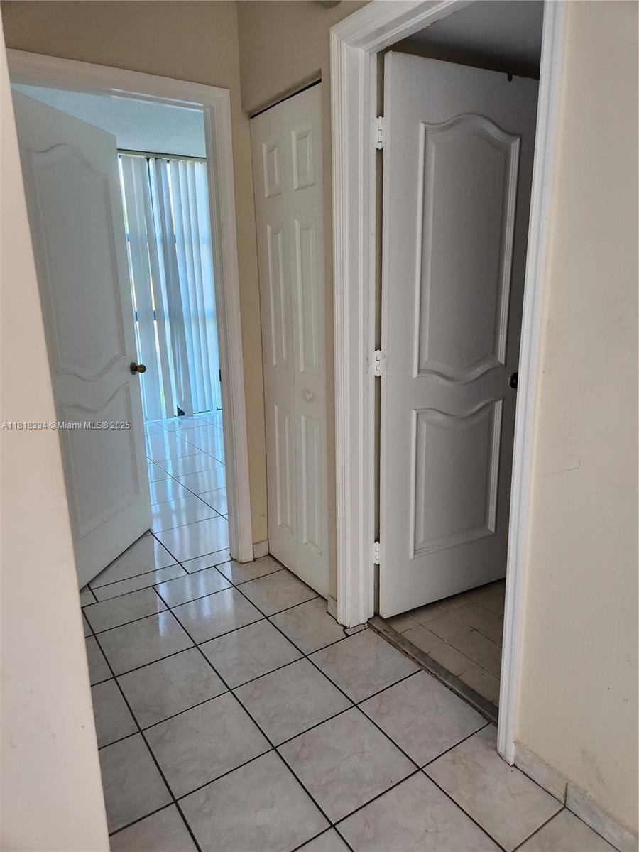 INTERNATIONAL TOWERS COND - Residential Lease