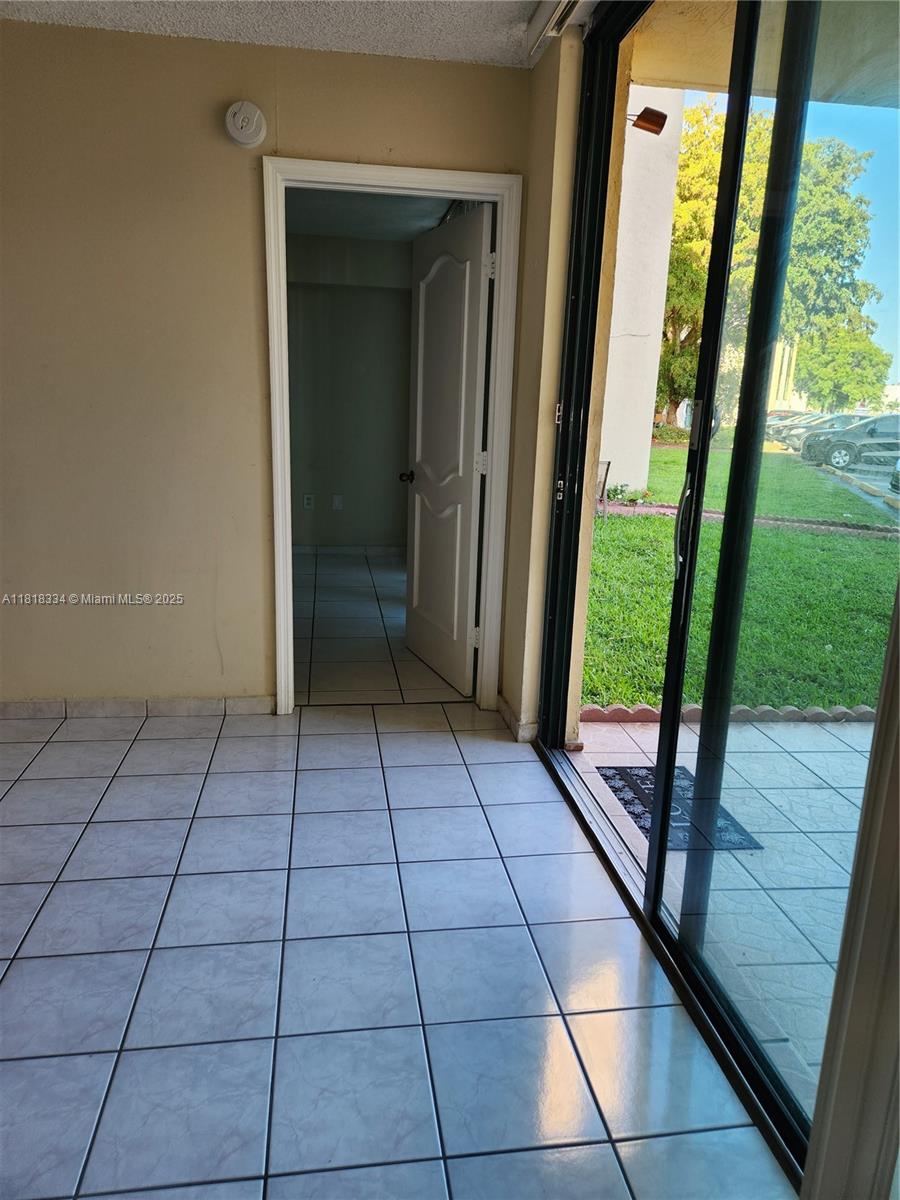 INTERNATIONAL TOWERS COND - Residential Lease