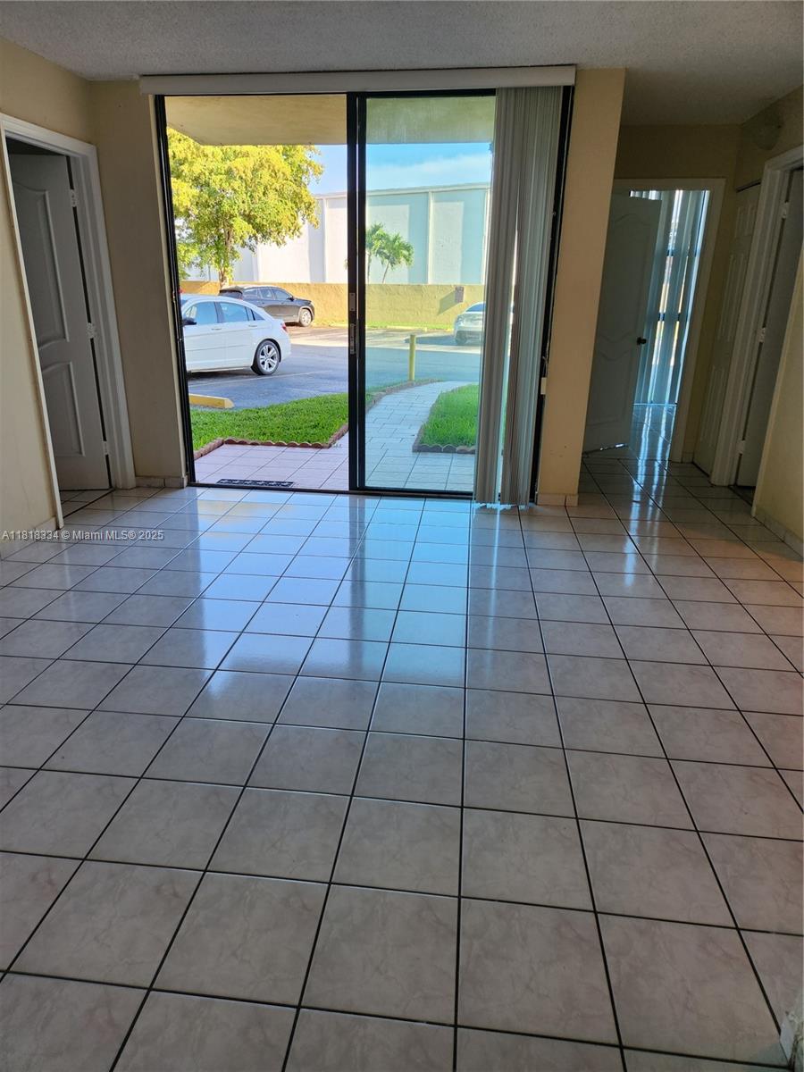 INTERNATIONAL TOWERS COND - Residential Lease