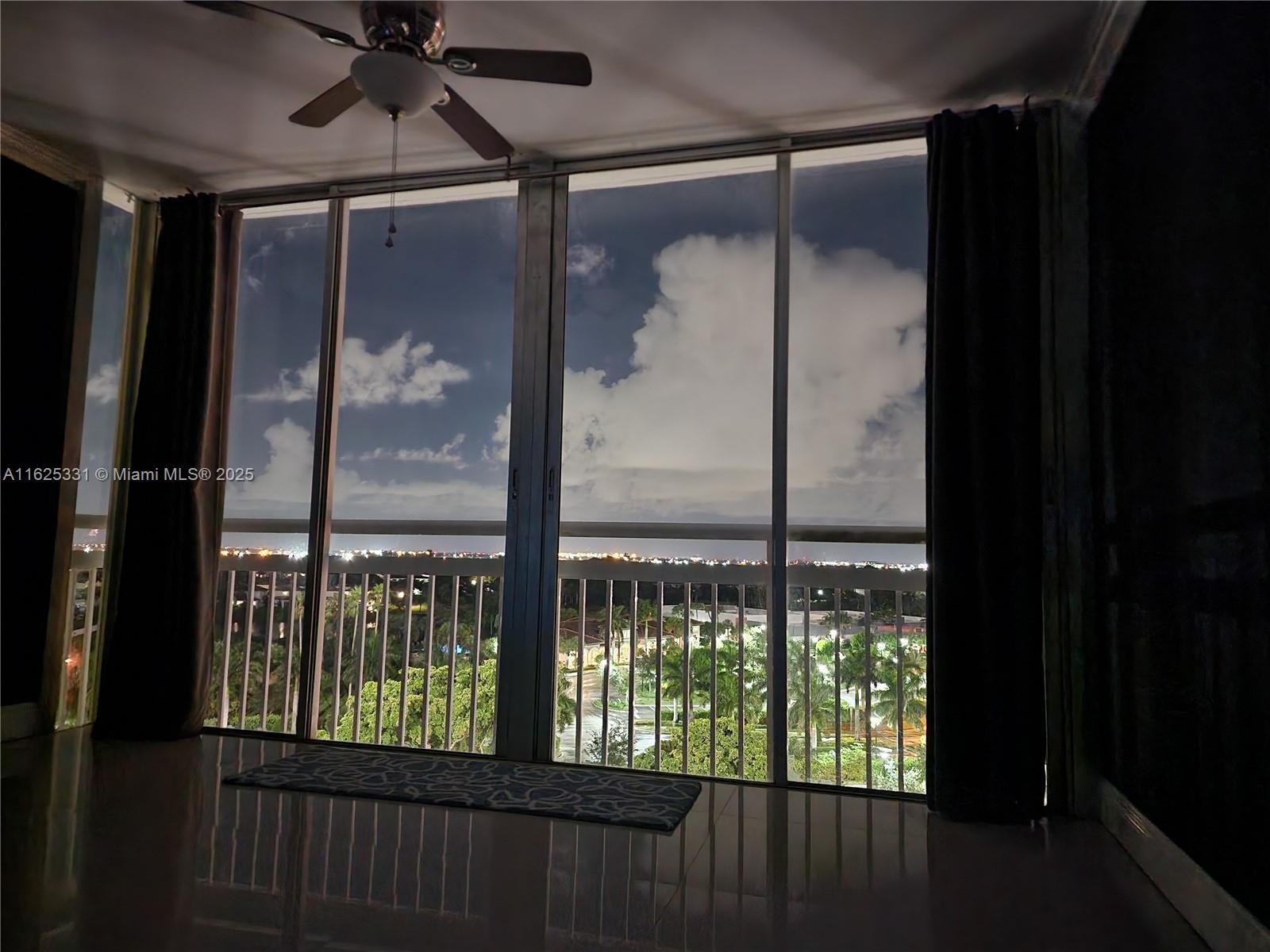 HILLCREST NO 21 CONDO - Residential