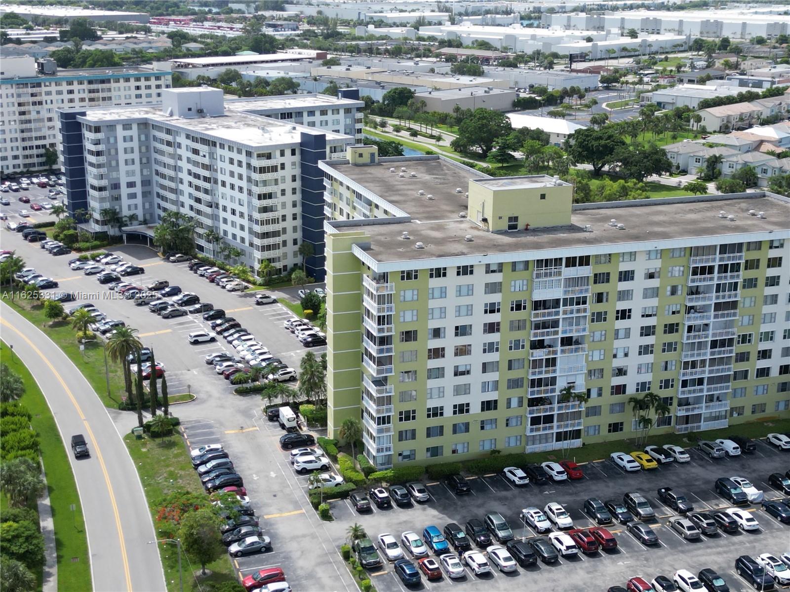 HILLCREST NO 21 CONDO - Residential
