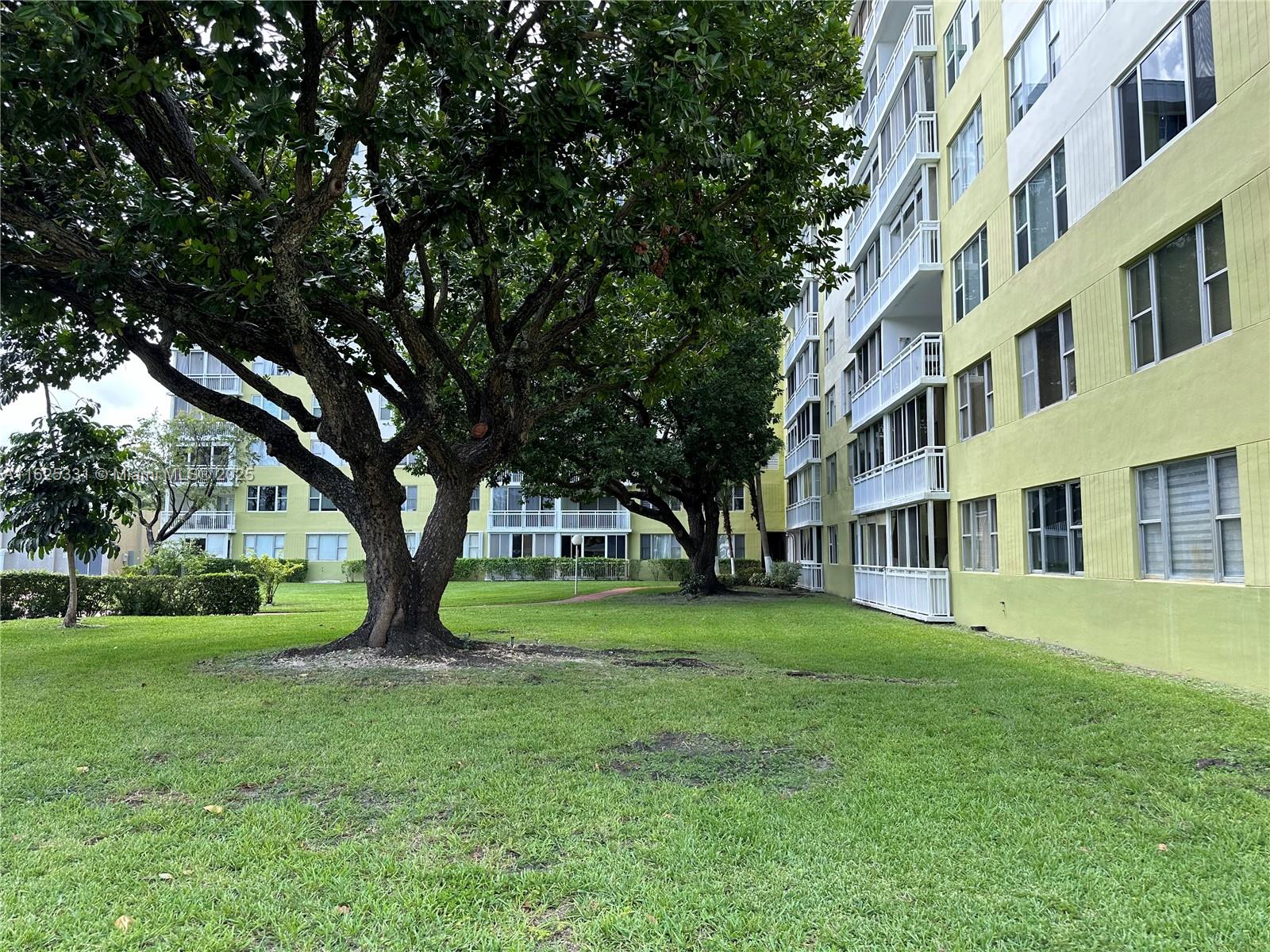 HILLCREST NO 21 CONDO - Residential