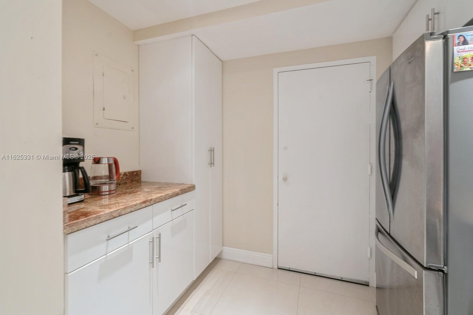 HILLCREST NO 21 CONDO - Residential
