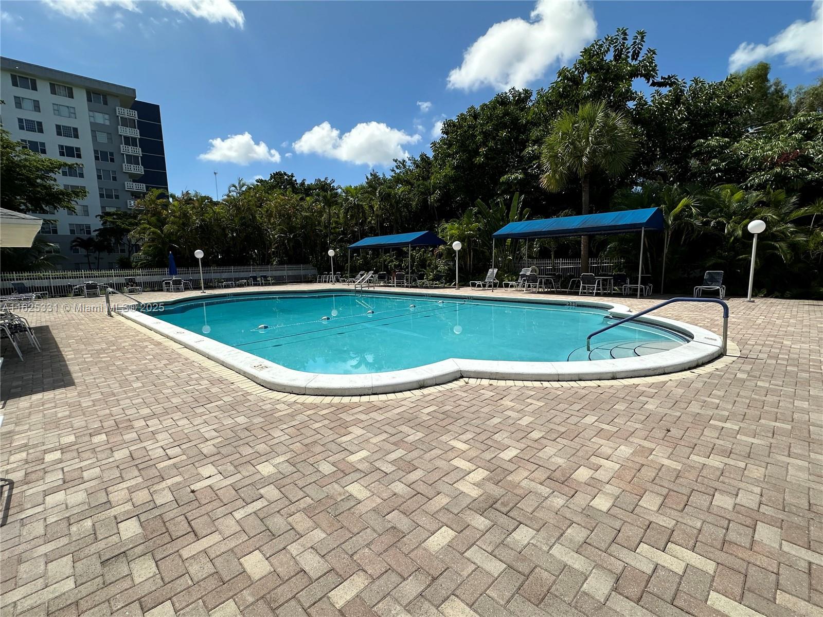HILLCREST NO 21 CONDO - Residential