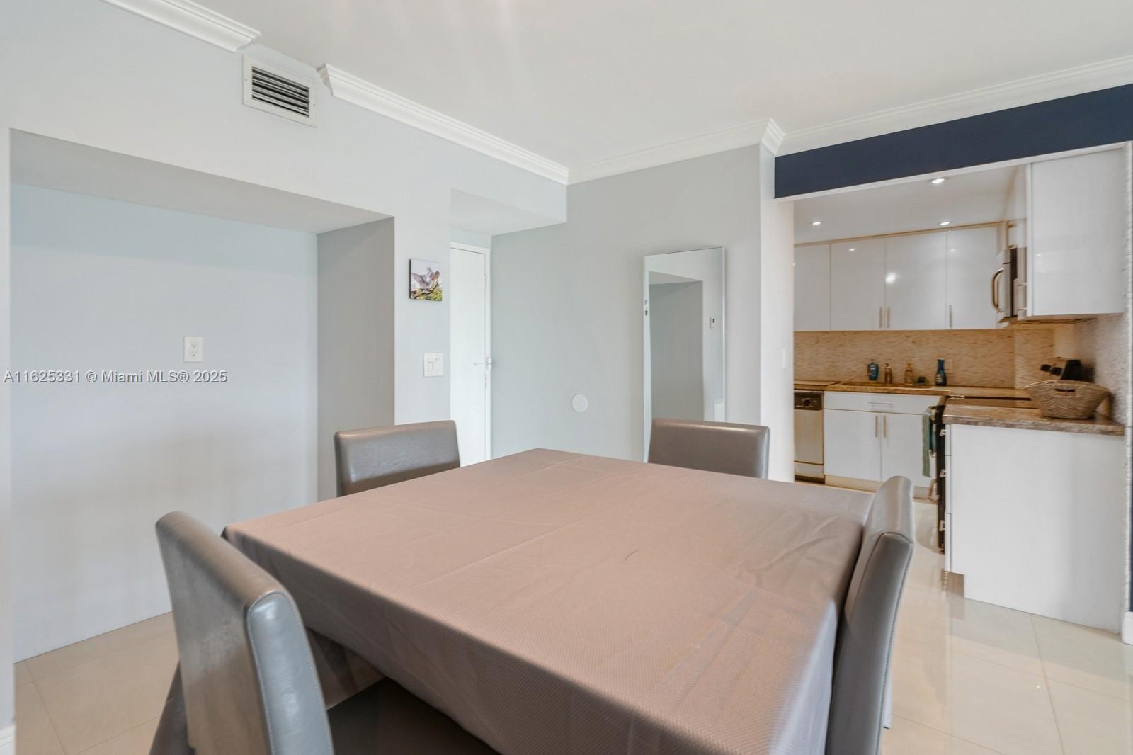 HILLCREST NO 21 CONDO - Residential