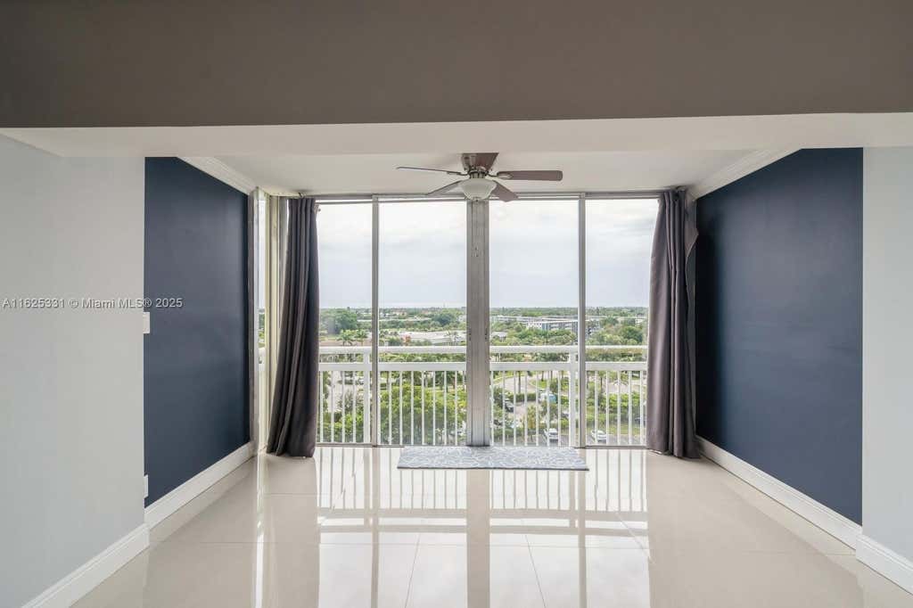 Photo of 4400 Hillcrest Dr #916B, Hollywood, FL 33021 (MLS # A11625331)