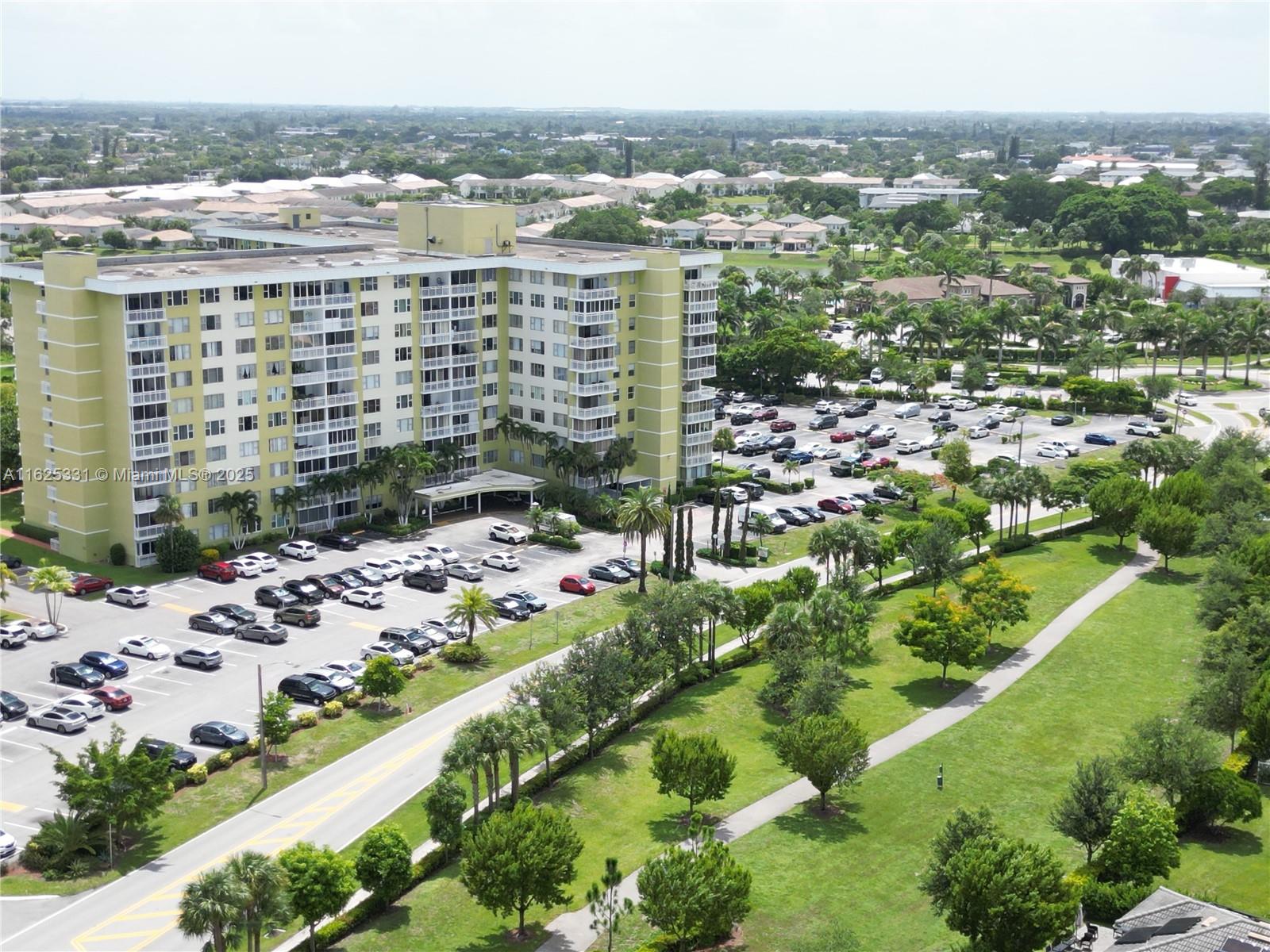 HILLCREST NO 21 CONDO - Residential