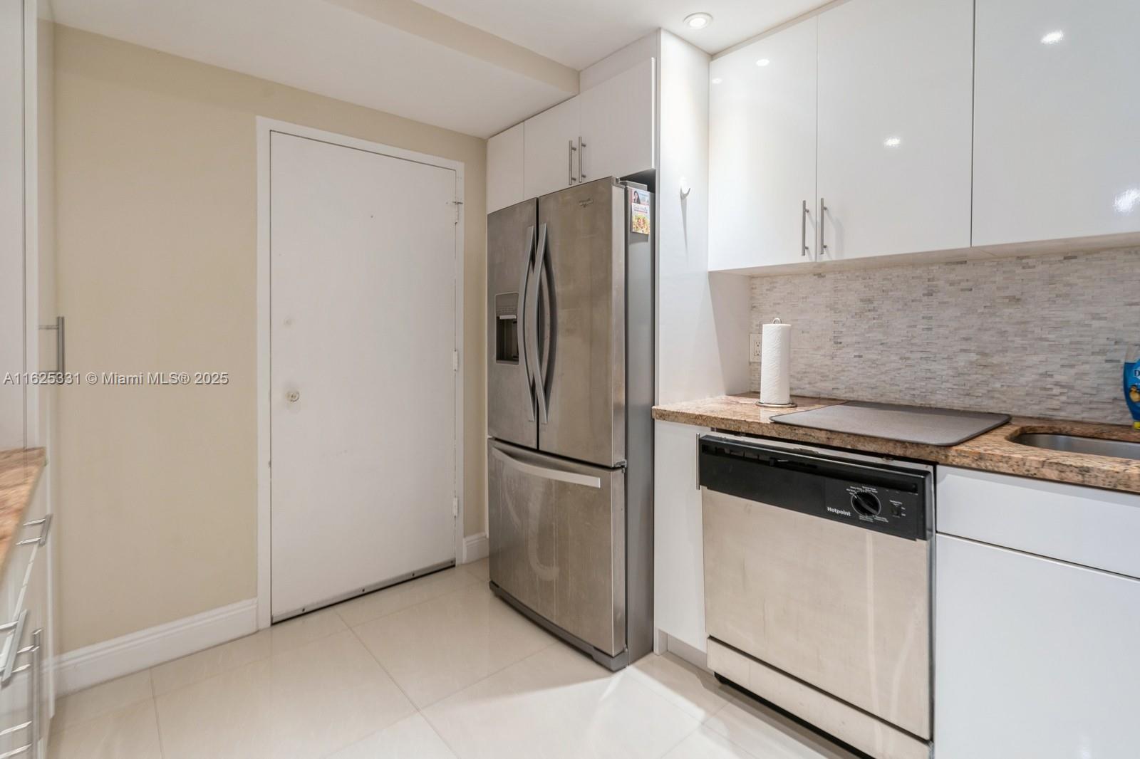 HILLCREST NO 21 CONDO - Residential